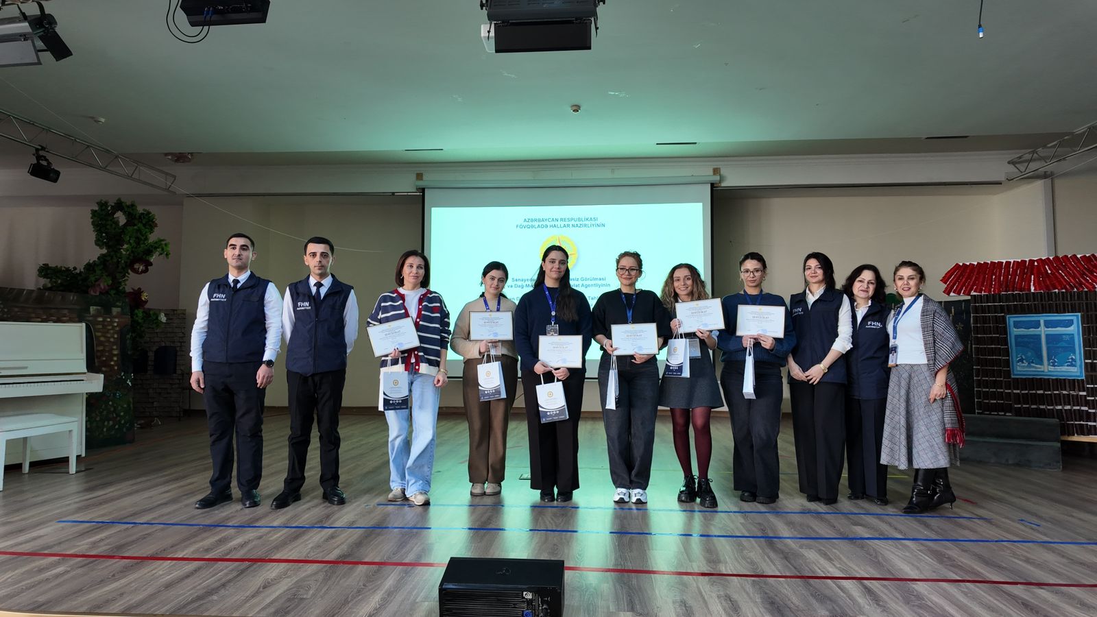 "OXBRİDGE ACADEMY" TƏHSİL MÜƏSSİSƏSİNDƏ "TƏHLÜKƏSİZ MƏKTƏB" SOSİAL LAYİHƏSİ KEÇİRİLMİŞDİR.